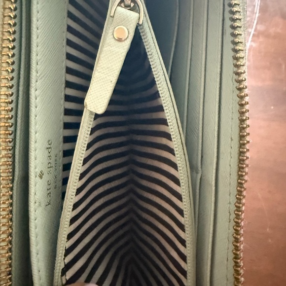 Kate Spade “Off we Go” Cadillac wallet - Picture 8 of 11